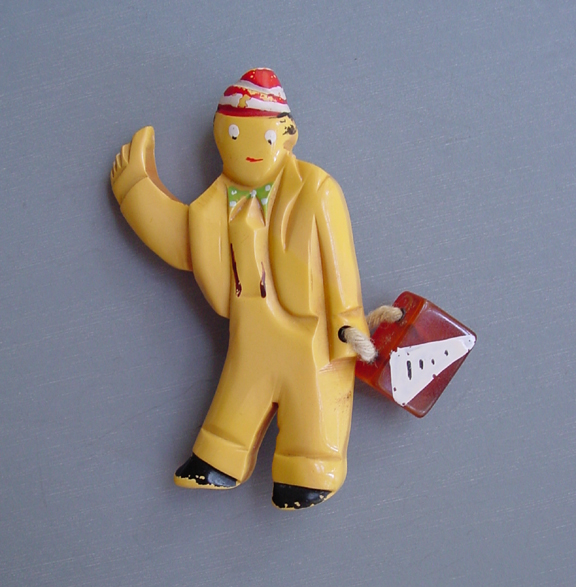 BAKELITE hitchhiker brooch with suitcase & college beanie, Deco era