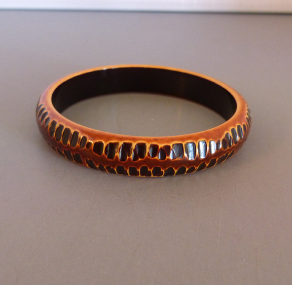 BAKELITE brown carved and resin washed bangle