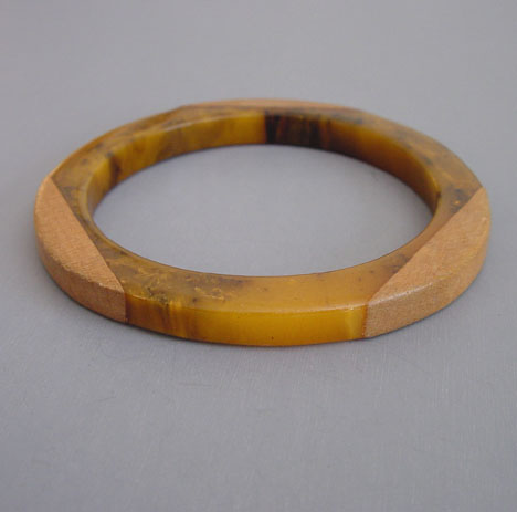 BAKELITE swamp marbled bangle with wood