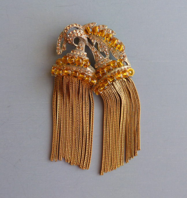 DEROSA gold glass beads, rhinestones and chain fringe fur clip