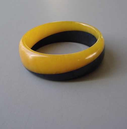 DOMBEK bakelite black and yellow diagonal bangle