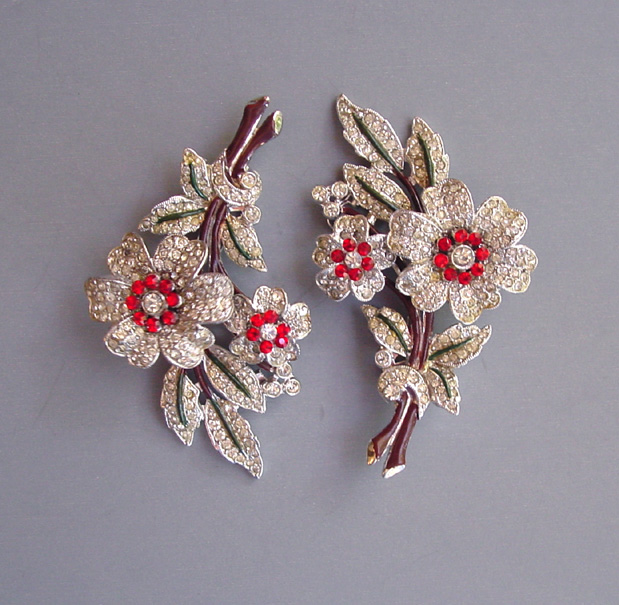 DUJAY unsigned pair of trembler flower bouquet dress clips