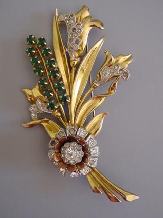 Flower bouquet green & clear rhinestones brooch