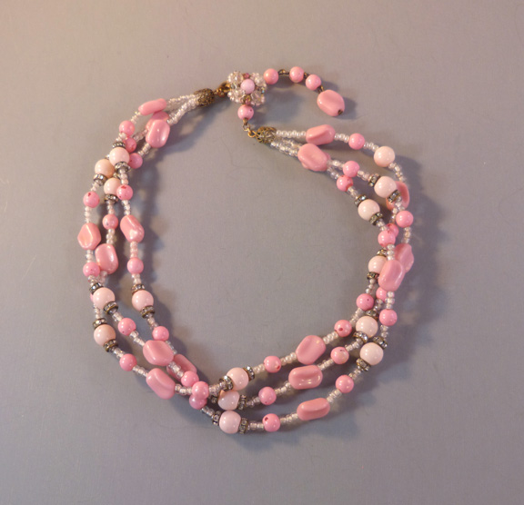 MIRIAM HASKELL pink beads necklace opalescent seed beads