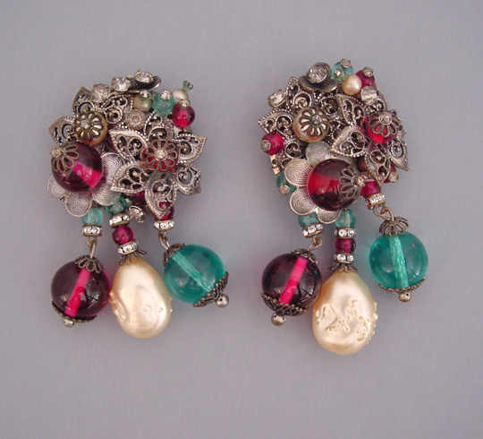 MIRIAM HASKELL Hess dress clips with glass pearls, aqua and cranberry