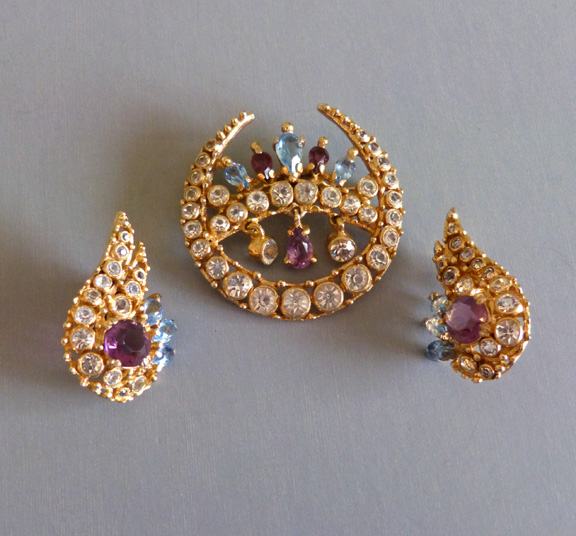HOBE crescent brooch, earrings with blue, clear, purple