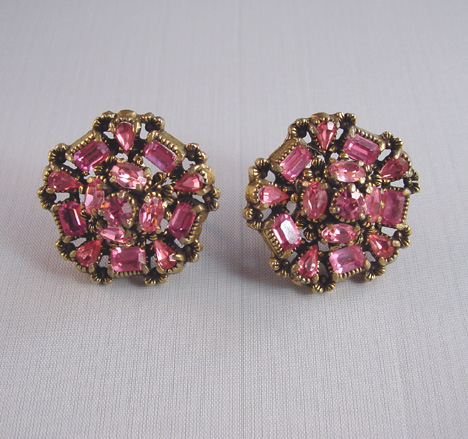 HOLLYCRAFT 1954 pink rhinestone round earrings