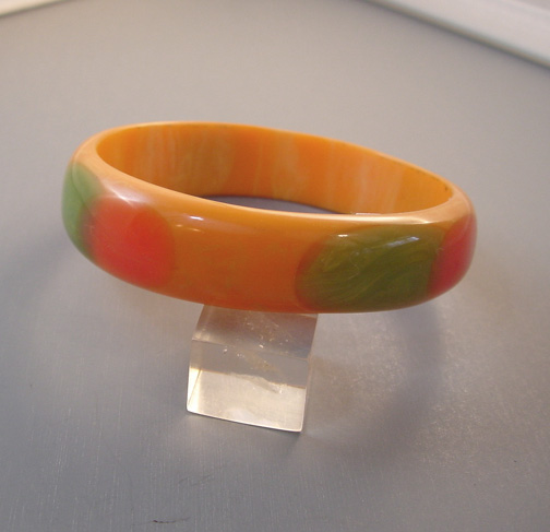 KRONIMUS bakelite peach bangle with dots