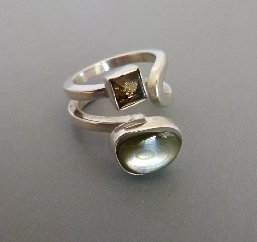 LILLY BARRACK sterling ring abalone & coffee