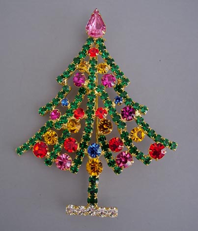 CHRISTMAS tree brooch, spreading green