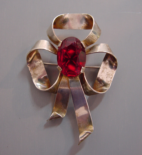 STERLING Retro bow pin red rhinestone