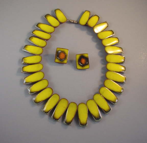 DENMARK Brondsted Denmark ceramic necklace & earrings