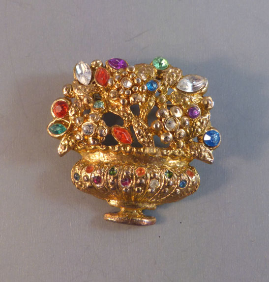 BASKET pin with both glass and plastic rhinestones