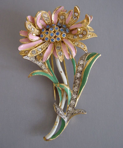 FLOWER enameled pink and green chrysanthemum fur clip