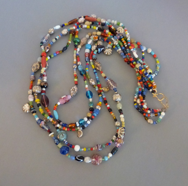 BEADS multi-bead necklace with a nice variety of types & colors