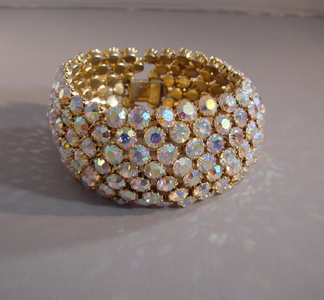 BRACELET of round aurora borealis rhinestones