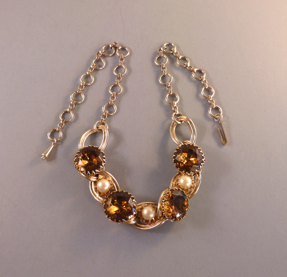 NECKLACE headlight necklace, Schauer 5th Avenue perhaps