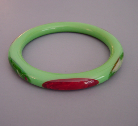 SHULTZ bakelite green tube dot bangle
