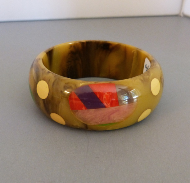 SHULTZ bakelite brown marbled bangle with dots