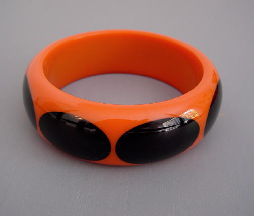 SHULTZ bakelite pumpkin orange chunky bangle