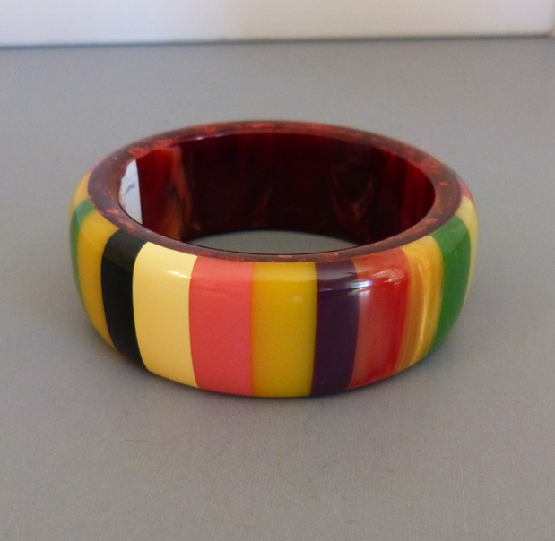 SHULTZ bakelite Special burgundy moon bangle
