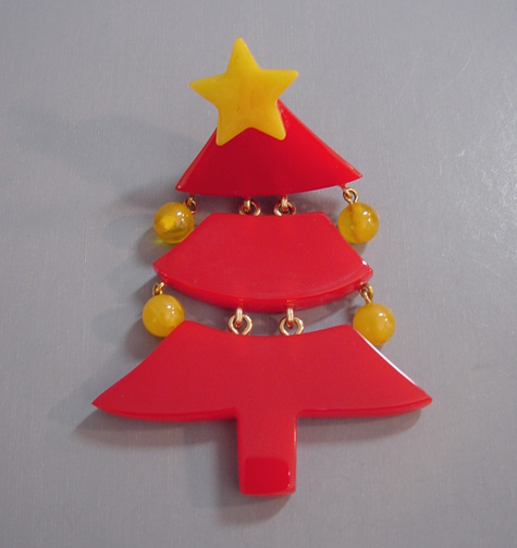 SHULTZ bakelite Christmas tree brooch red dangling segments