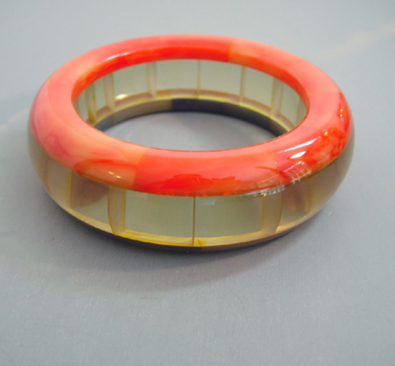SHULTZ bakelite 3 row laminated bangle clear Lucite checks