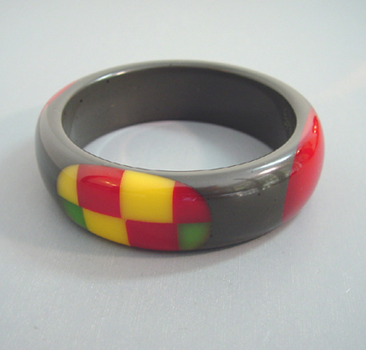 SHULTZ bakelite slate gray bangle with alternating dots