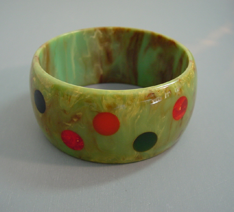 SHULTZ bakelite olive swirl wide dots bangle