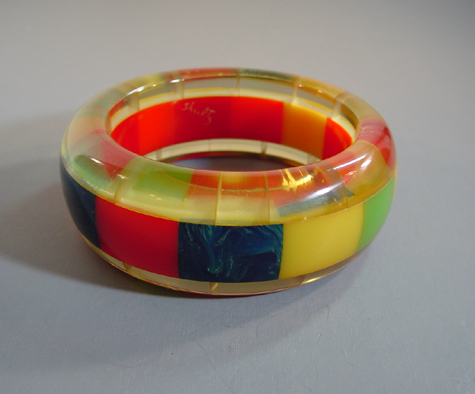 SHULTZ bakelite three row check bangle in red, apple juice, blue