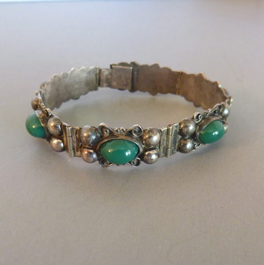 DEL RIO Mexican sterling bracelet with green stones