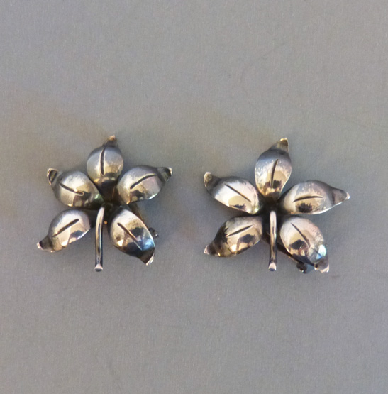 DENMARK E. Dragsted sterling flower earrings