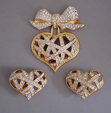 SWAROVSKI romantic wrapped hearts brooch and earrings, 1990s