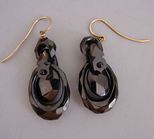 VICTORIAN Whitby jet earrings, hand carved teardrops