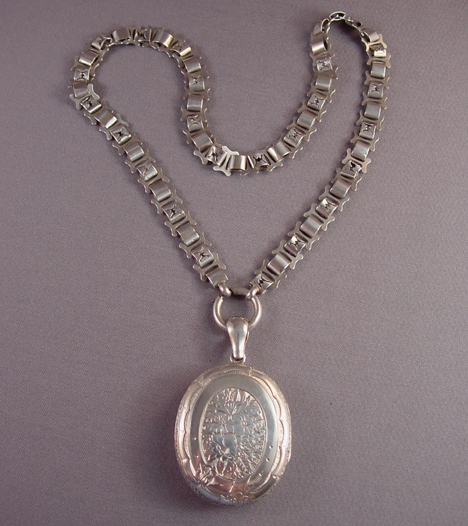 VICTORIAN sterling silver locket and collar garter design 1880s