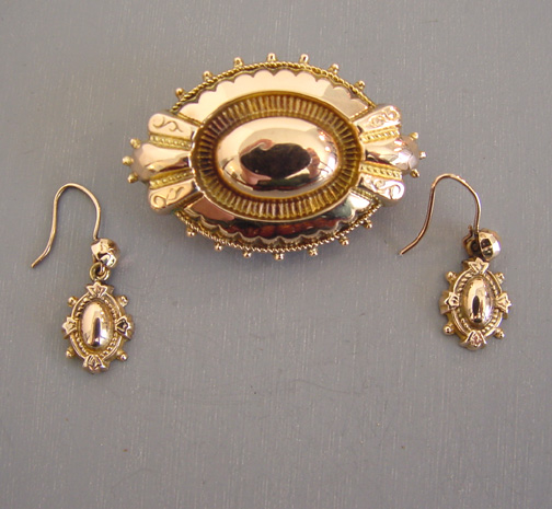 VICTORIAN 9ct dainty child’s set in it’s own box