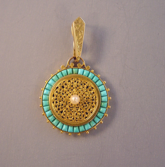 VICTORIAN 18k yellow gold & Persian turquoise pendant