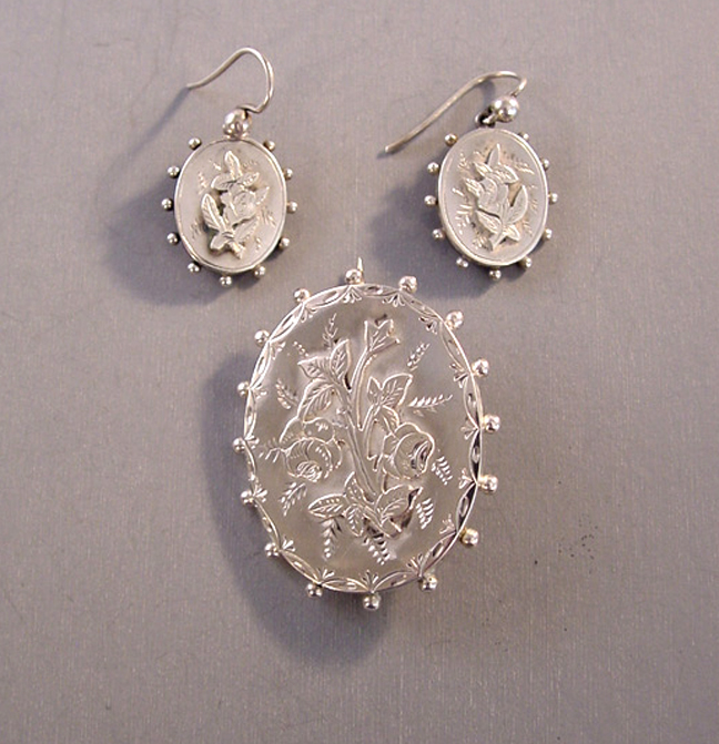 VICTORIAN dainty sterling brooch and earrings, rose and leaves design