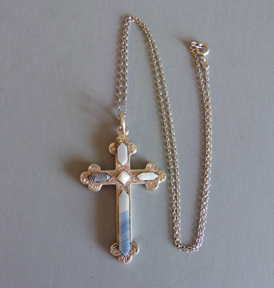 VICTORIAN Montrose agate sterling cross pendant