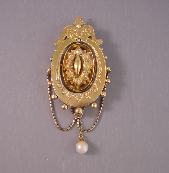 VICTORIAN 14ct Etruscan gold brooch vintage box c 1860