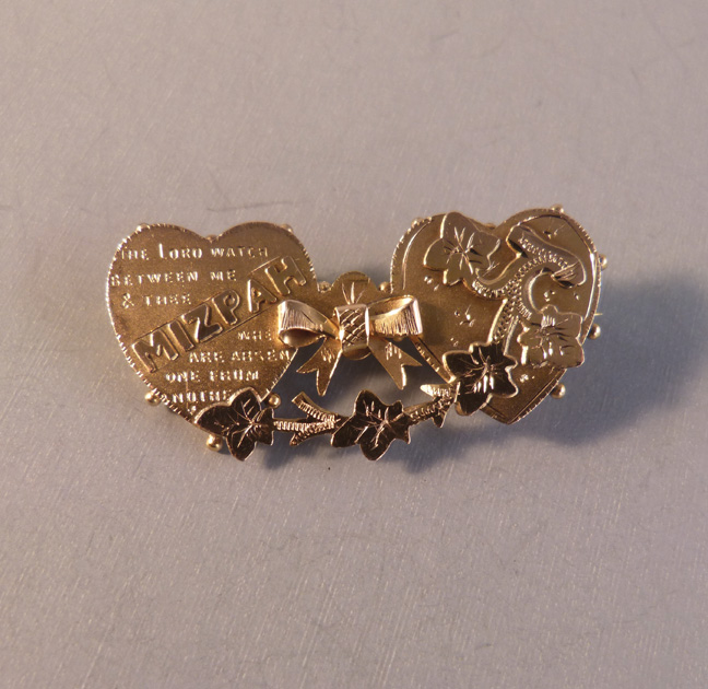 VICTORIAN 9 carat yellow gold Mizpah pin