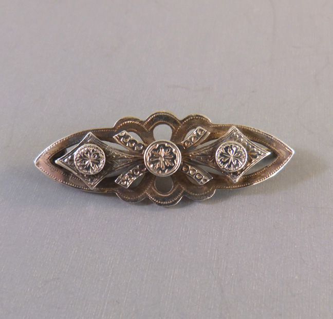 VICTORIAN sterling silver sweetheart pin