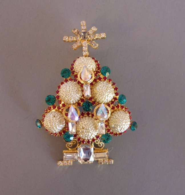 VRBA Christmas tree brooch high dome pearlized elements