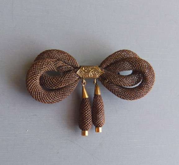VICTORIAN antique woven hair jewelry brooch with bow