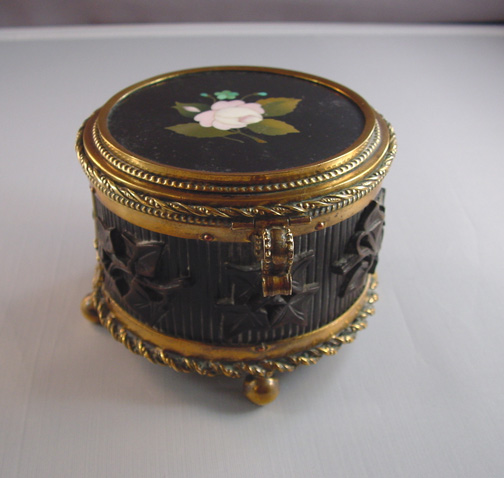 VICTORIAN Dupuis pietra dura box ring or jewelry with flowers