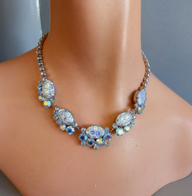 JULIANA Delizza & Elster lovely necklace with oval blue textured rhinestones