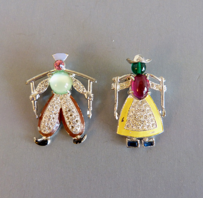 FIGURES Dutch couple figural fur clips man & woman water carriers