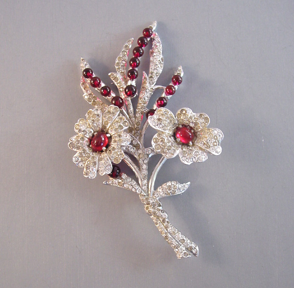 CORO clear & red rhinestones trembler flower bouquet brooch