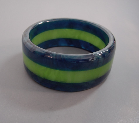 DOMBEK bakelite 3-row laminated bangle marbled blue and green