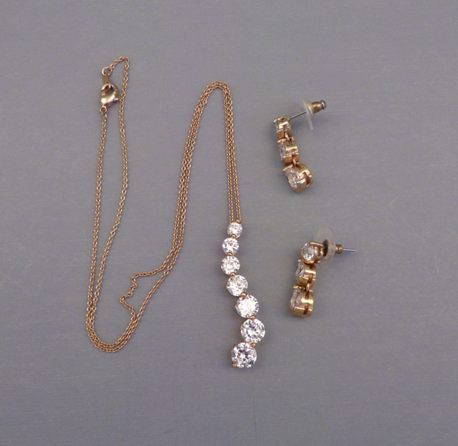 CLEAR rhinestone pendant and pierced earrings